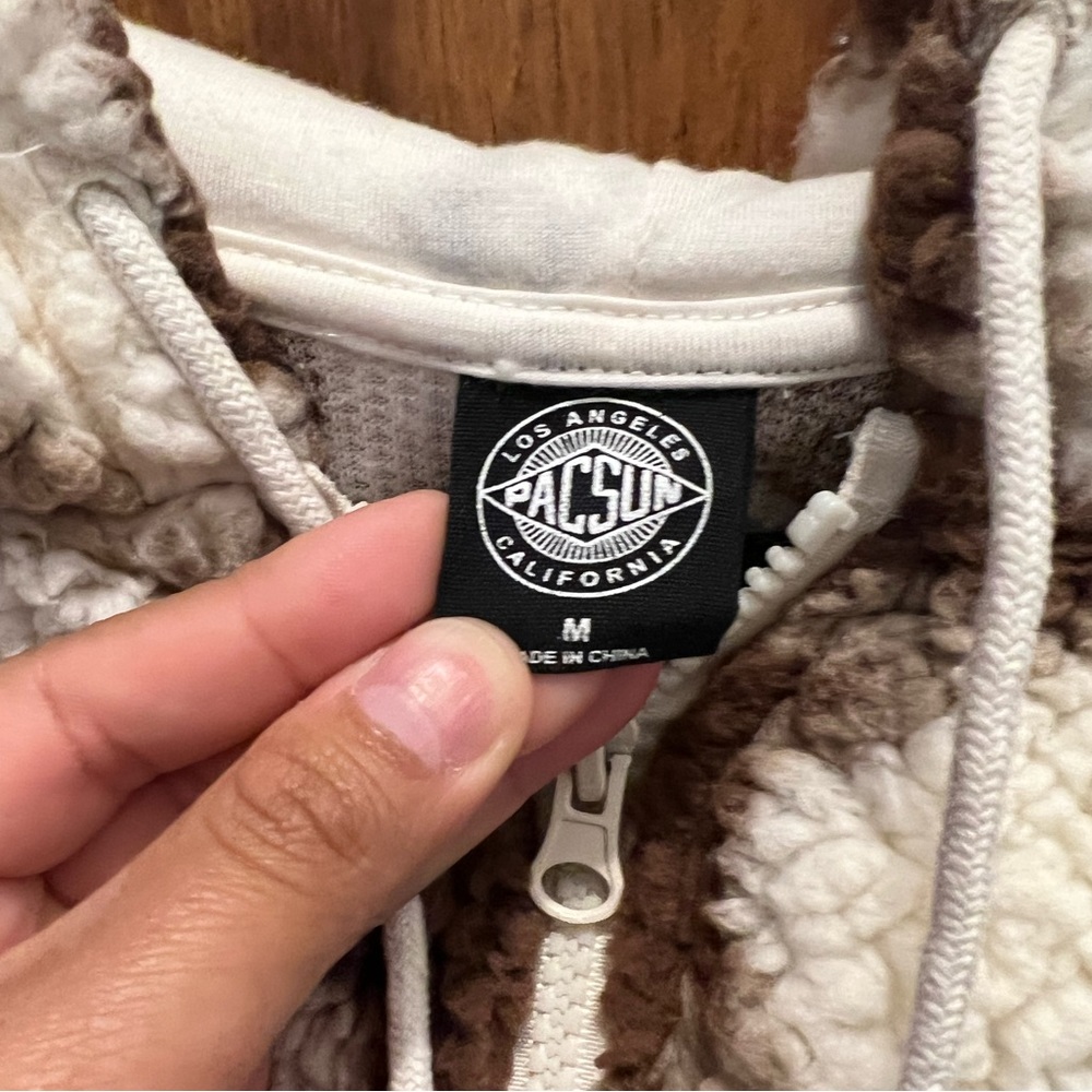 PacSun sweater. - Picture 2 of 4